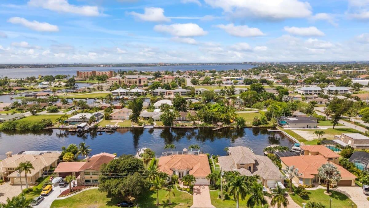 Cape Serenity- Luxury Waterfront Villa With Kayaks Cape Coral Exterior photo