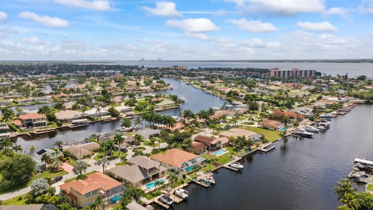 Cape Serenity- Luxury Waterfront Villa With Kayaks Cape Coral Exterior photo