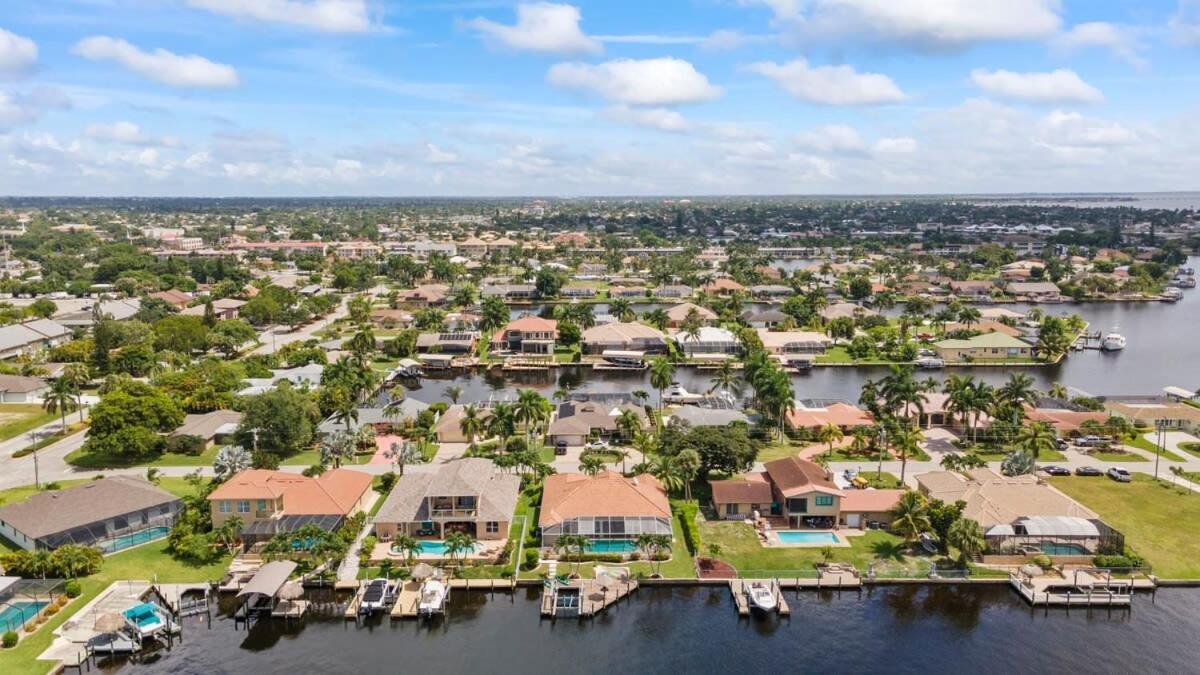 Cape Serenity- Luxury Waterfront Villa With Kayaks Cape Coral Exterior photo