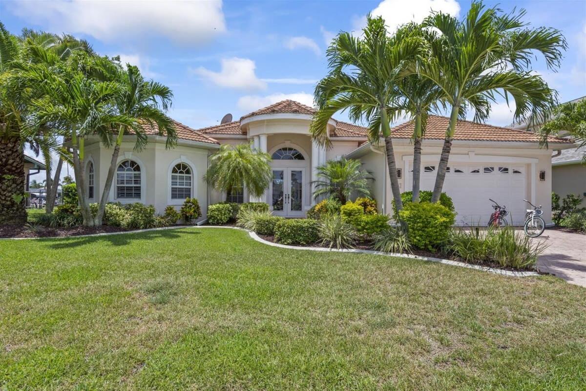 Cape Serenity- Luxury Waterfront Villa With Kayaks Cape Coral Exterior photo