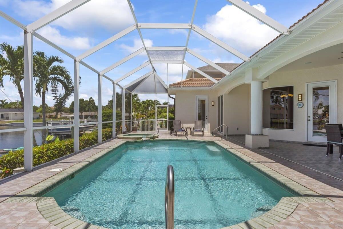 Cape Serenity- Luxury Waterfront Villa With Kayaks Cape Coral Exterior photo