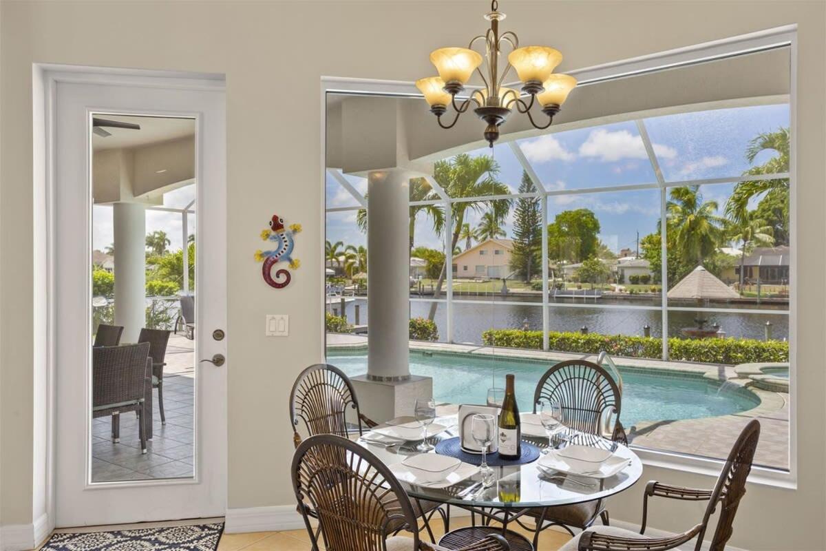 Cape Serenity- Luxury Waterfront Villa With Kayaks Cape Coral Exterior photo