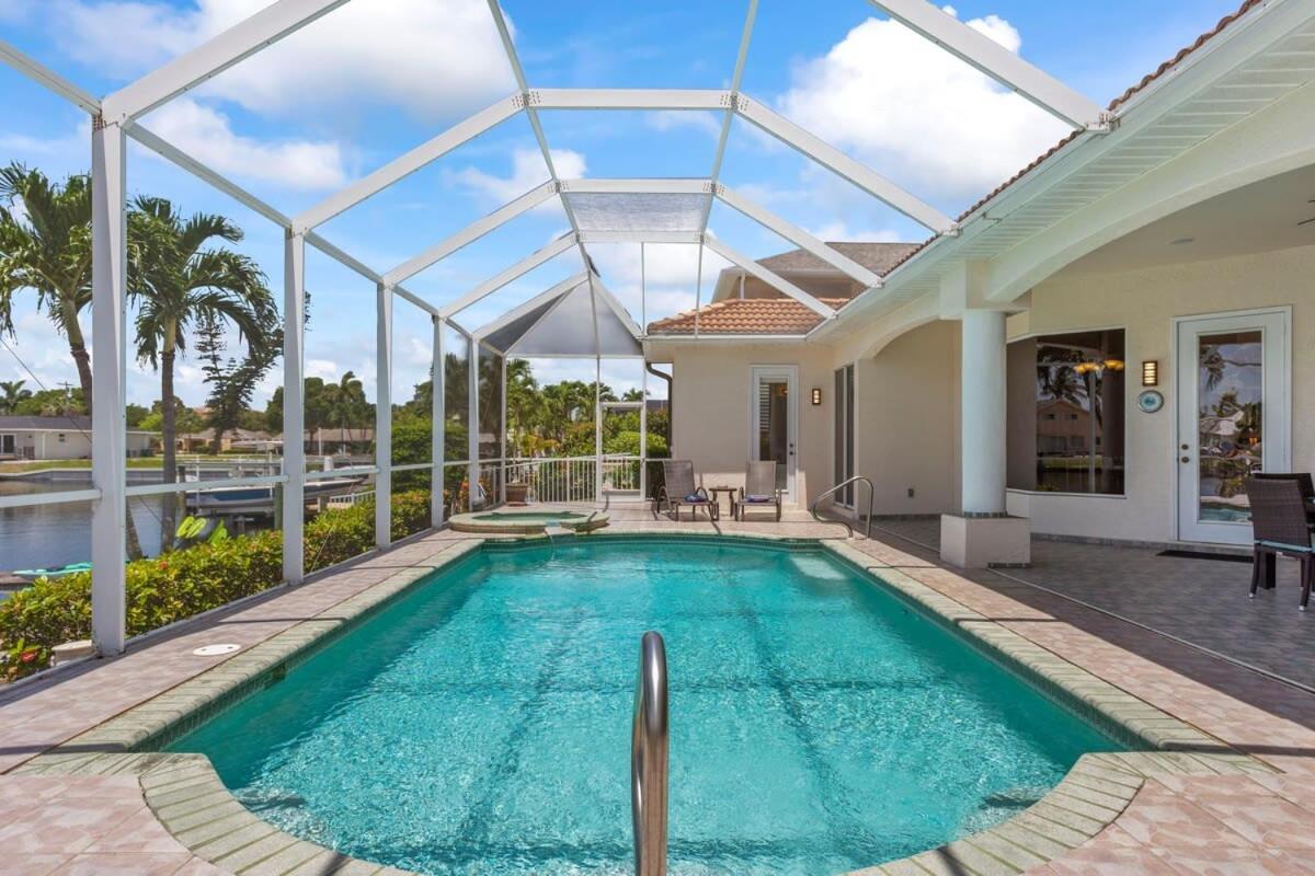 Cape Serenity- Luxury Waterfront Villa With Kayaks Cape Coral Exterior photo